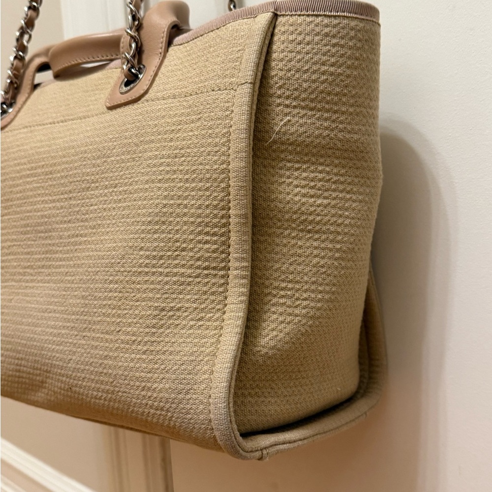 CHANEL Small Deauville Tote in beige - Picture 7 of 16
